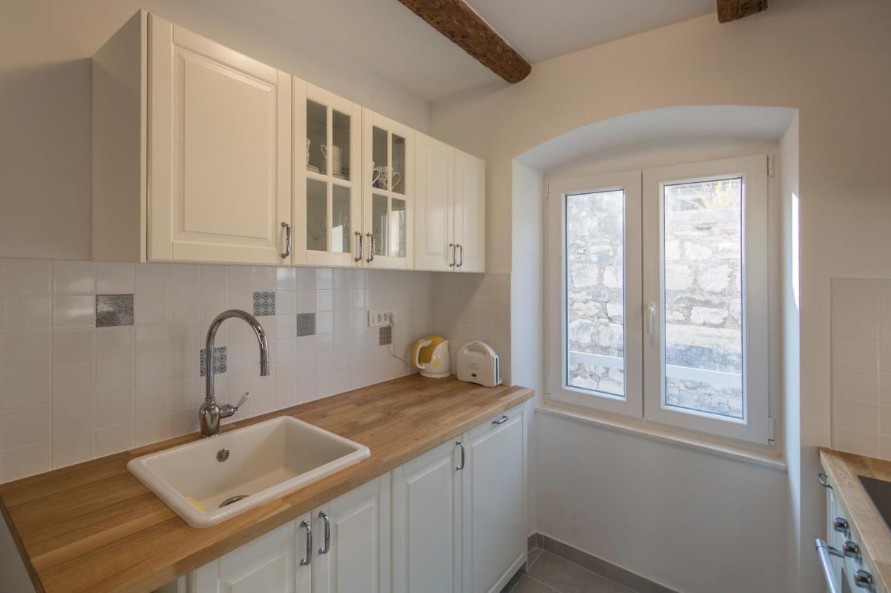 Apartament Bepi Komiža